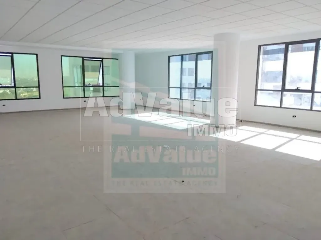 [Ref169a] DL. 777: Plateau Bureau à Sidi Maarouf
